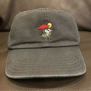Love your melon x peanuts mens hat. One size fits all